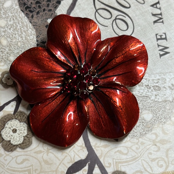 Vintage Red flower brooch - Picture 2 of 5
